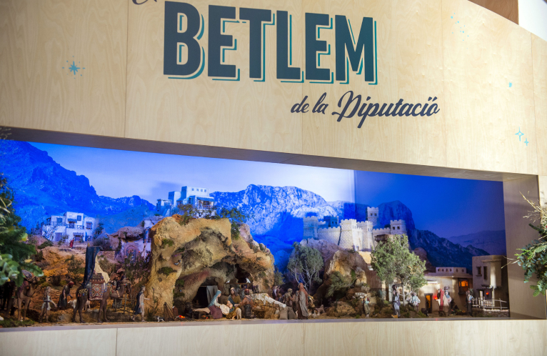 La Diputació de València exhibe su belén monumental más emotivo con homenaje a los voluntarios de la dana