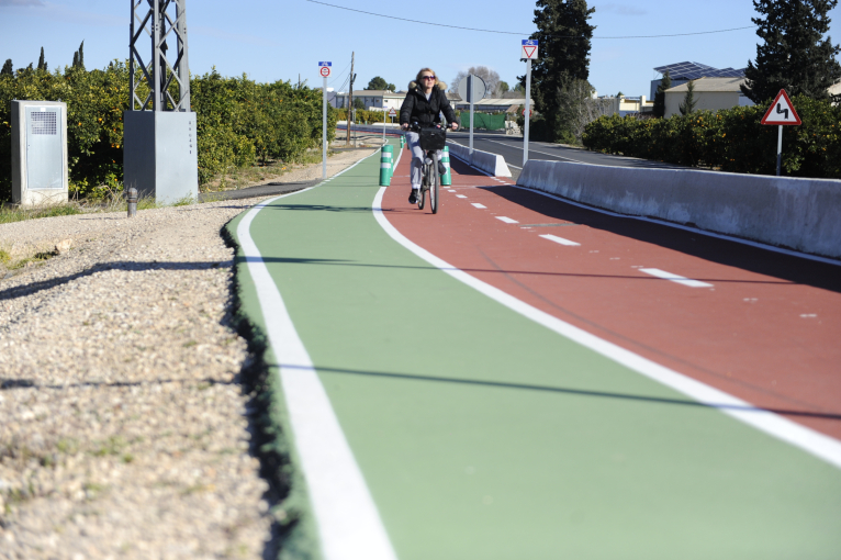 La Diputació suma a su red de Movilidad Ciclopeatonal la vía que conecta Villanueva de Castellón con Senyera 