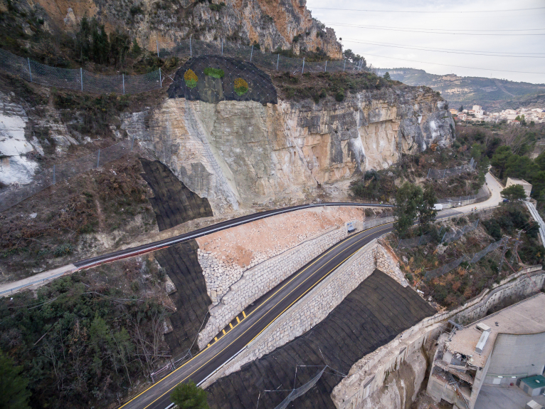 La monitorización de la ladera de Cortes confirma el correcto funcionamiento de los anclajes instalados por la Diputació