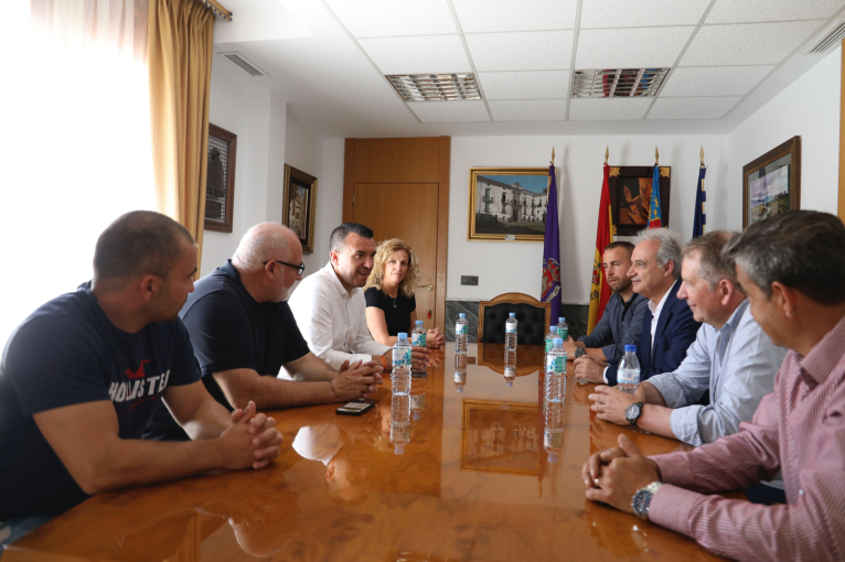 Mompó reafirma el apoyo de la Diputació de València a la DO Utiel-Requena: “Es un revulsivo económico y vertebrador que debemos impulsar”