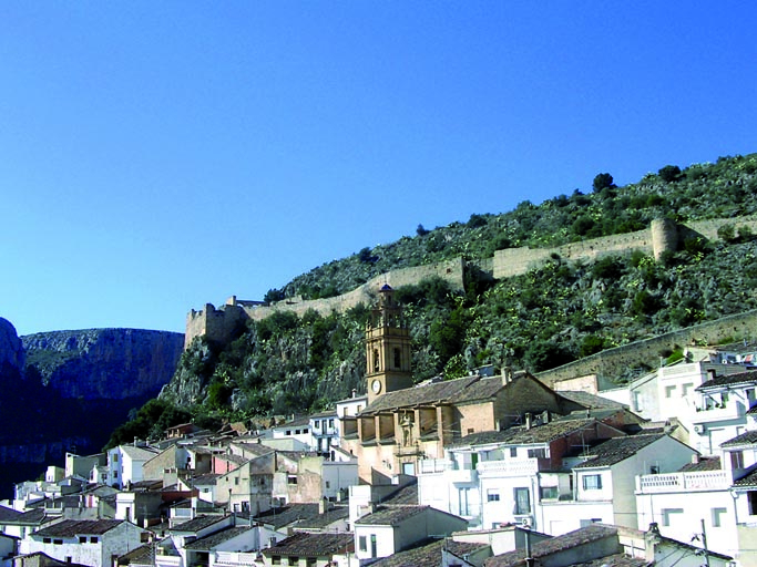 Chulilla inclou els ponts penjants en la seua ruta mediambiental
