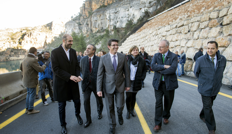 La Diputación cumple con Cortes e invierte 4 millones para garantizar la seguridad de la carretera