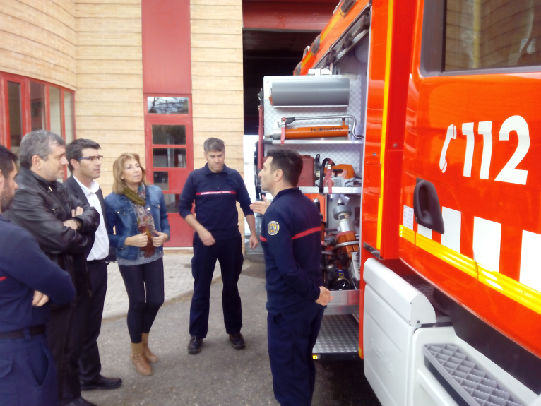 Els bombers d’Ontinyent milloren el seu parc mòbil amb la compra d’una autobomba per part del Consorci de Bombers