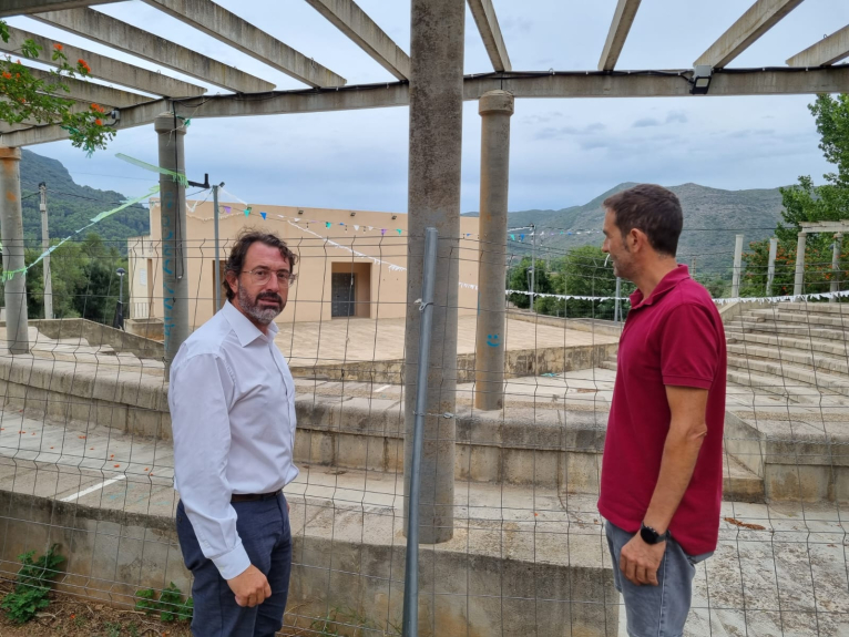 Barx proyecta mejorar su anfiteatro con el nuevo Plan de Inversiones de la Diputació