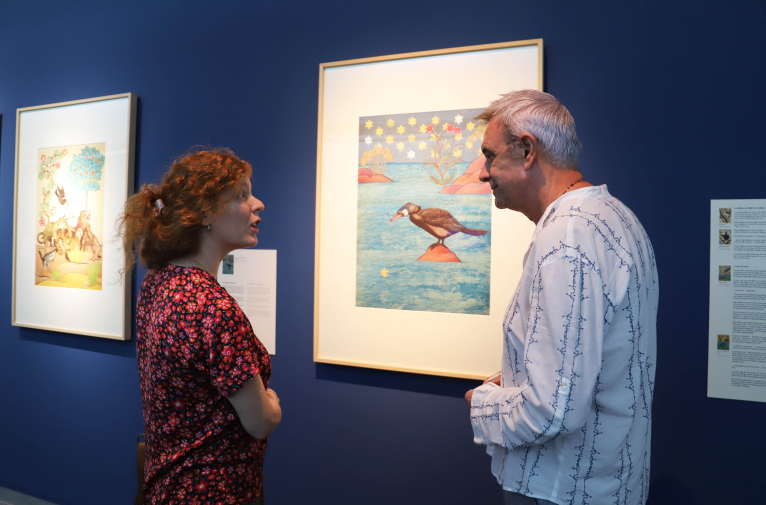 I·lustració valenciana al MuVIM amb la globalitat local d’Aitana Carrasco i Mik Baro