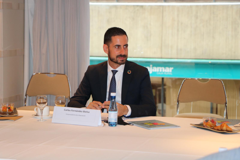 El vicepresidente Bielsa participa en un encuentro empresarial sobre financiación europea 