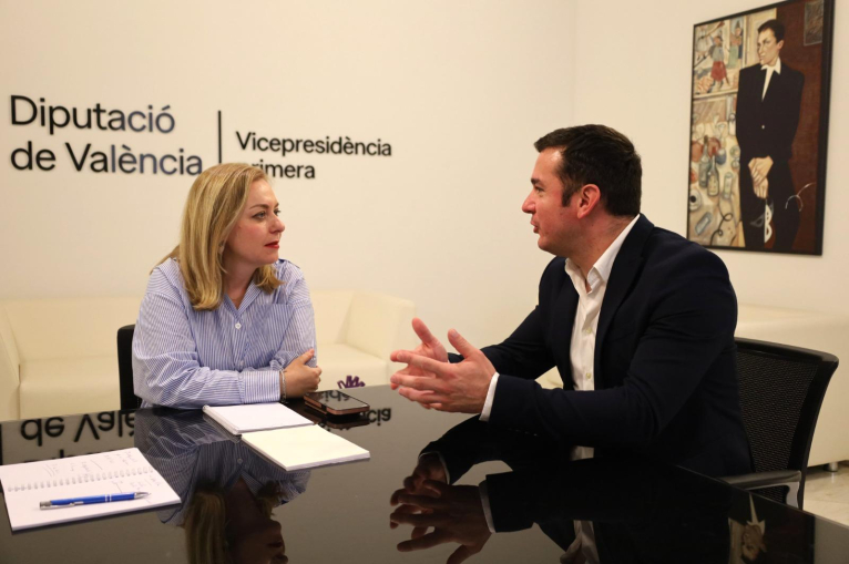 La Diputació de València aprobará este mes una dotación de 200.000 euros para las comparsas de moros y cristianos 