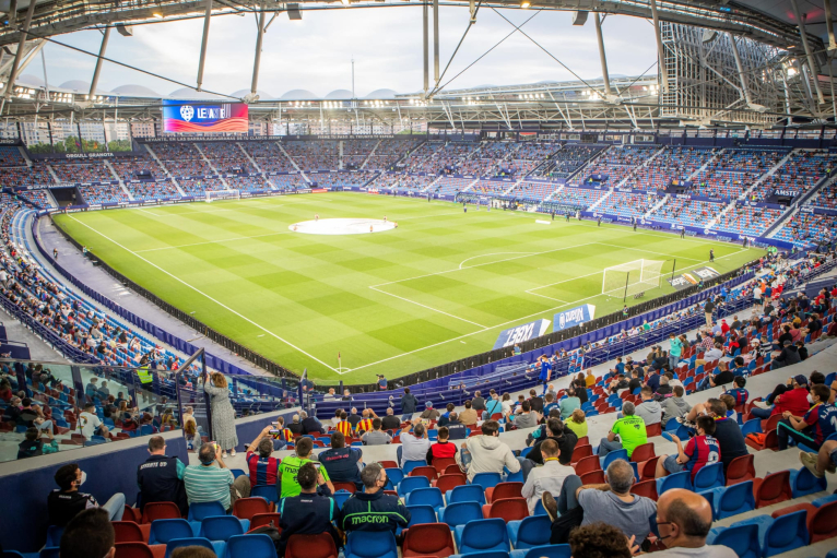 El estadio del Levante UD acogerá la oposición de administrativos de la Diputació con más de 5.000 aspirantes