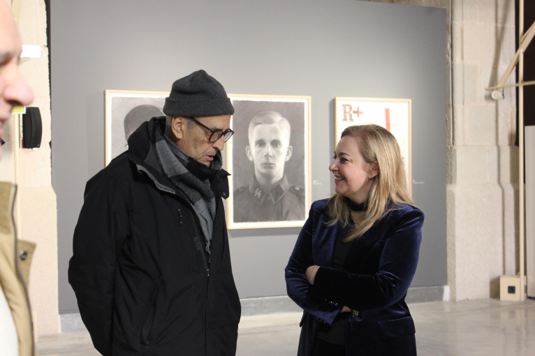 La Diputació porta a Xàtiva la mostra ‘Halt!’ d'Artur Heras que proposa donar l'alt als totalitarismes