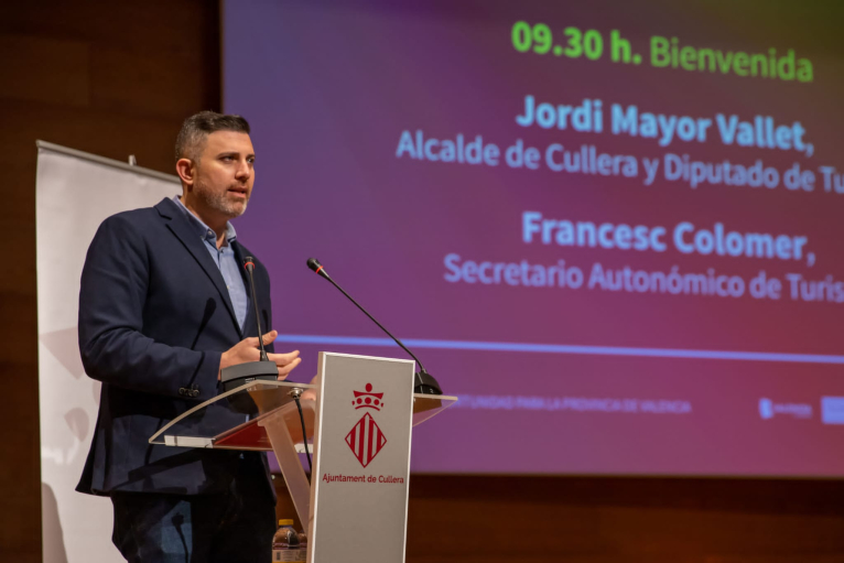 Cullera acoge una jornada para potenciar el desarrollo del turismo de negocios en la provincia de València