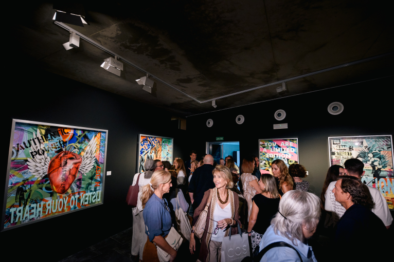 L'artista urbana Virginia Kelle recorre la història de l'art en la mostra del MuVIM ‘Be Yourself’