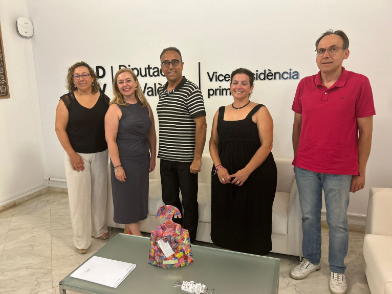 Montitxelvo pide ayuda a la Diputación para soterrar la línea eléctrica que conecta el pueblo con el pozo de agua potable