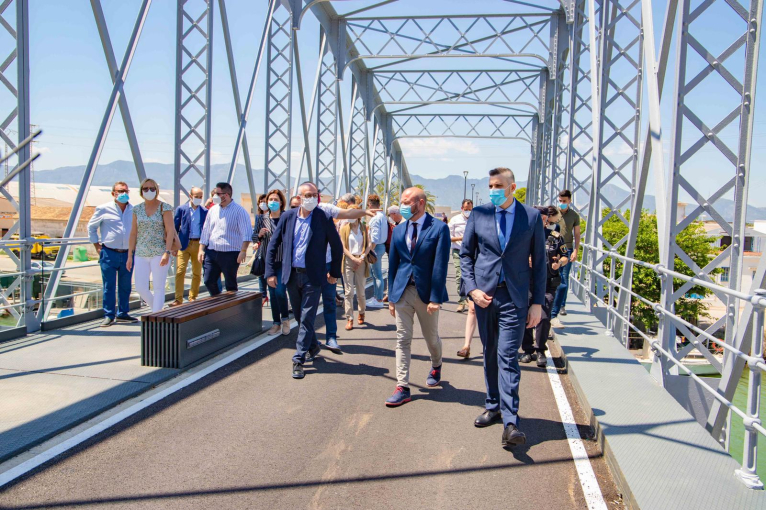 Cullera transforma el Puente de Hierro con ayuda de la Diputació y lo adapta a la movilidad del siglo XXI