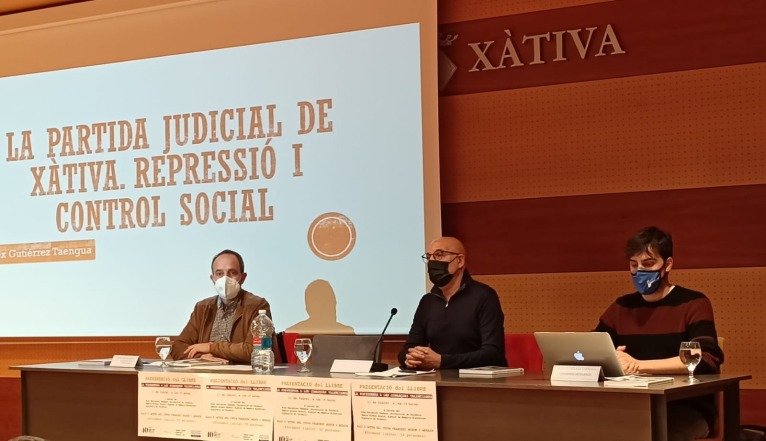 Xàtiva presenta el primer llibre de la sèrie subvencionada per la Diputació que recull històries de la postguerra