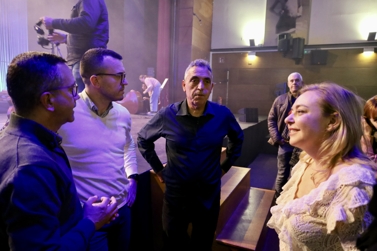 Pep Gimeno i la Diputació omplin el Centre Cultural de Canals amb ‘Les veus secretes’ de la música valenciana
