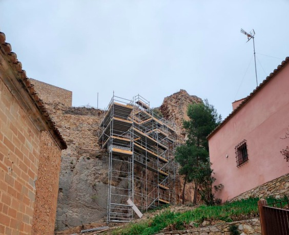 La Diputació repara el mur del castell d’Alpuente