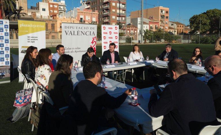 La Diputació amb els reptes de l'esport femení: “Les xiques han arribat al futbol per a quedar-se” 