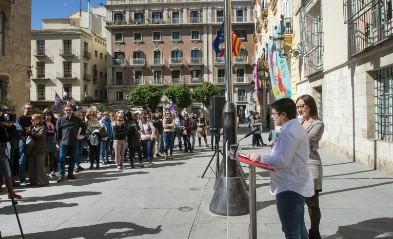 La Diputació se suma als aturs del 8 de març i aposta per l'avanç sense reculades de les dones  