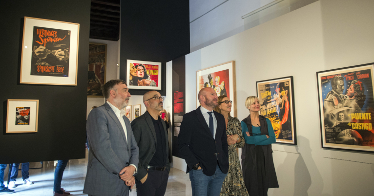 La Diputació expone los carteles de Renau como icono de la revolución de la imagen política y cultural de los años 30