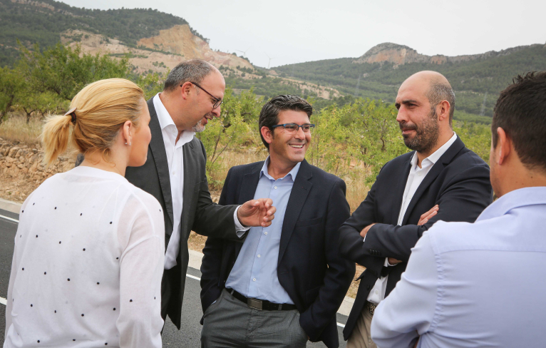 Los Serranos y el Rincón de Ademuz mejoran calles y espacios deportivos con la ayuda de la Diputació