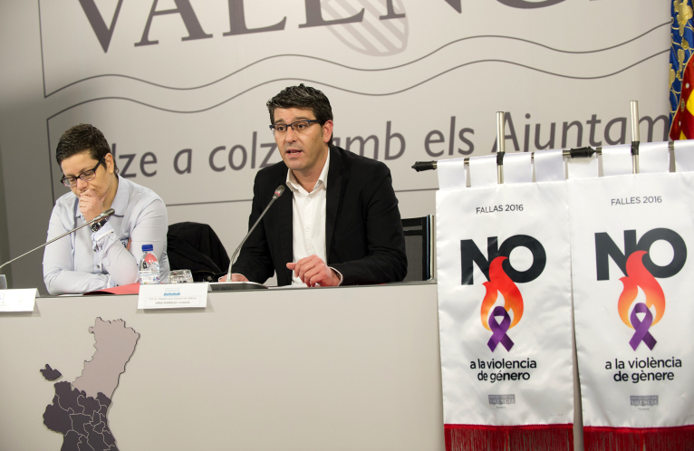 Más de 800 comisiones falleras se suman a la llamada contra la violencia de género de la Diputación