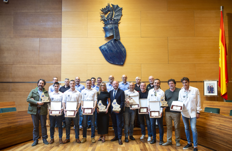La Diputació homenajea a los bomberos de Gandia campeones del mundo de excarcelación