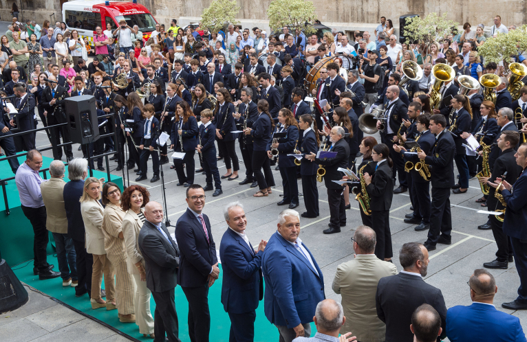 La Diputació reunix 250 músics de nou bandes valencianes per a celebrar l'arribada del 9 d’Octubre