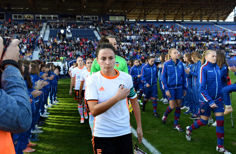   La Diputació se suma a la gran festa del futbol femení en Orriols