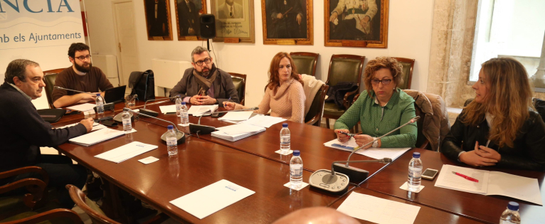 Representantes de 14 municipios abordan en la Diputación la aplicación de la normativa sobre Transparencia 