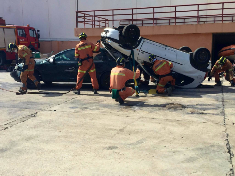 El equipo de excarcelación de Gandia compite con los mejores bomberos del mundo en rescate en carretera