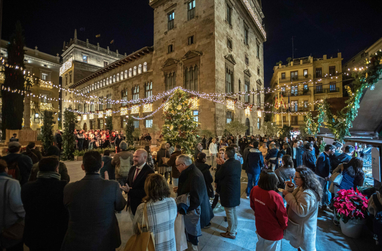 La Diputació obri la Plaça del Nadal amb música, teatre i tallers infantils