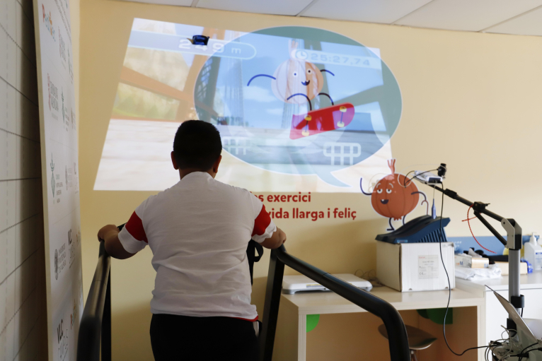L'Hospital General combat l'obesitat infantil amb un programa pioner basat en la tecnologia i l'exercici físic