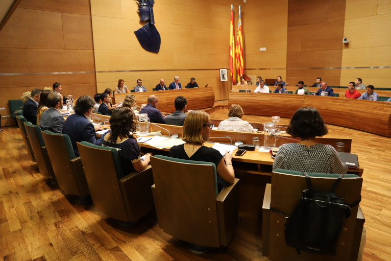 La Diputació aprueba por consenso declarar la emergencia climática e instar a agilizar las ayudas de la DANA