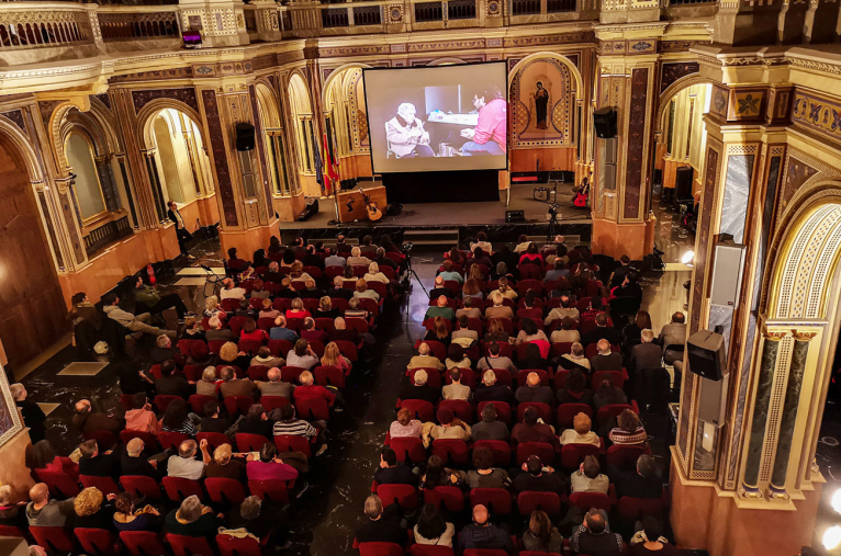 La Diputació presenta el documental sobre la fosa 22 de Paterna para reparar la memoria de los represaliados