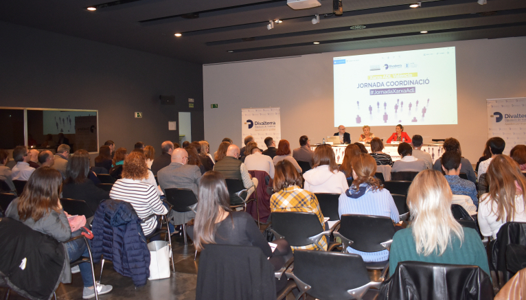 La Diputació reuneix un centenar d'agents locals per a coordinar la promoció econòmica dels municipis