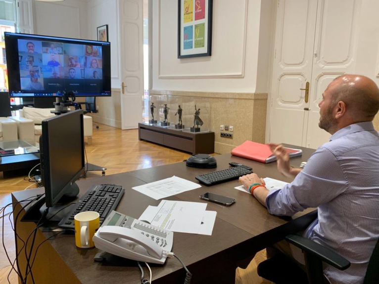 Alcaldes y alcaldesas de La Costera coordinan con el presidente de la Diputació la gestión ante la crisis de la COVID-19 