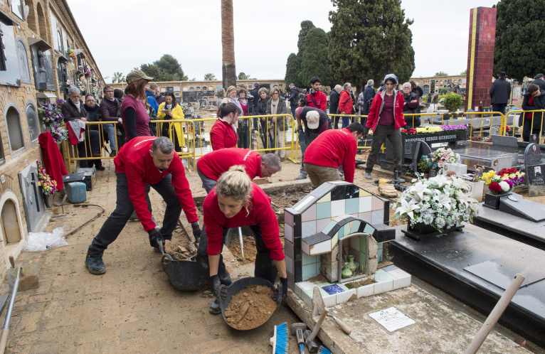 La Diputació trabaja para exhumar los restos de 157 víctimas del franquismo en el cementerio de Paterna