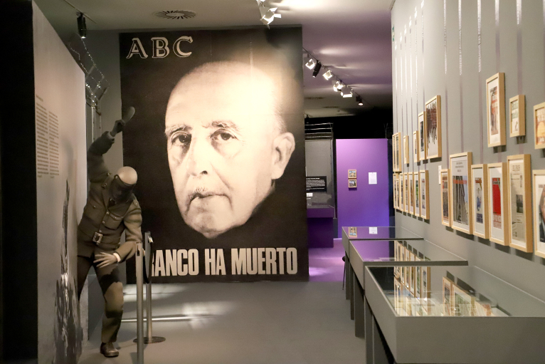 El MuVIM clausura la exposición sobre el lavado de cara del franquismo en 1964 con cerca de 80.000 visitas