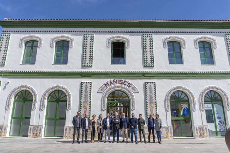 Manises estrena  la nova oficina de Turisme