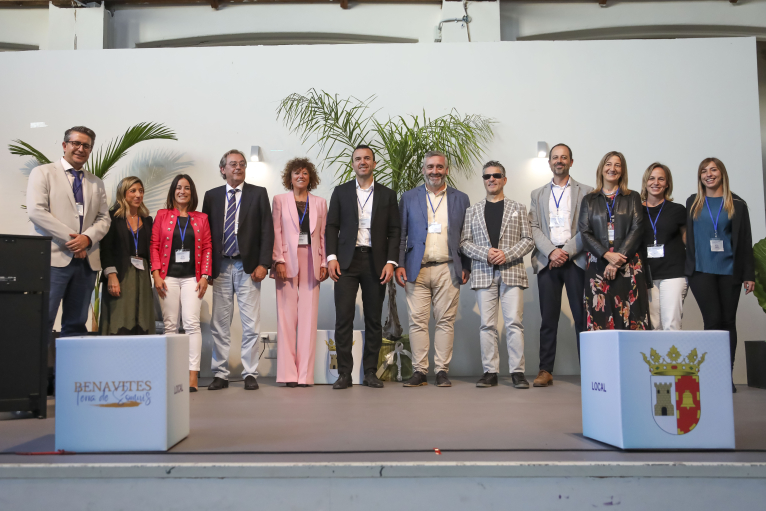 Mompó es compromet amb els pobles més xicotets de la província