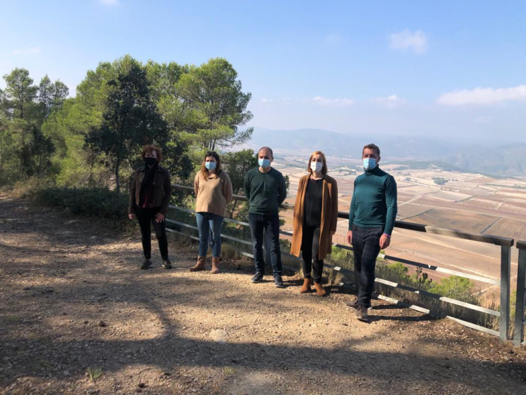 La diputada Dolors Gimeno s’interessa per la ruta ciclopeatonal entre la Font de la Figuera, Moixent i Fontanars dels Alforins