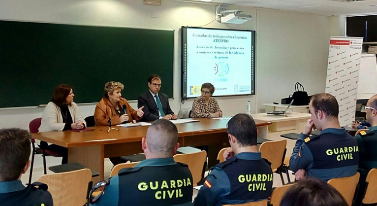 La vicepresidenta Maria Josep Amigó visita la isla de compostaje de Otos