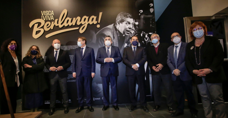 Els ministres Uribes i Ábalos visiten la mostra sobre Berlanga amb la qual Diputació obri l'any del cineasta valencià
