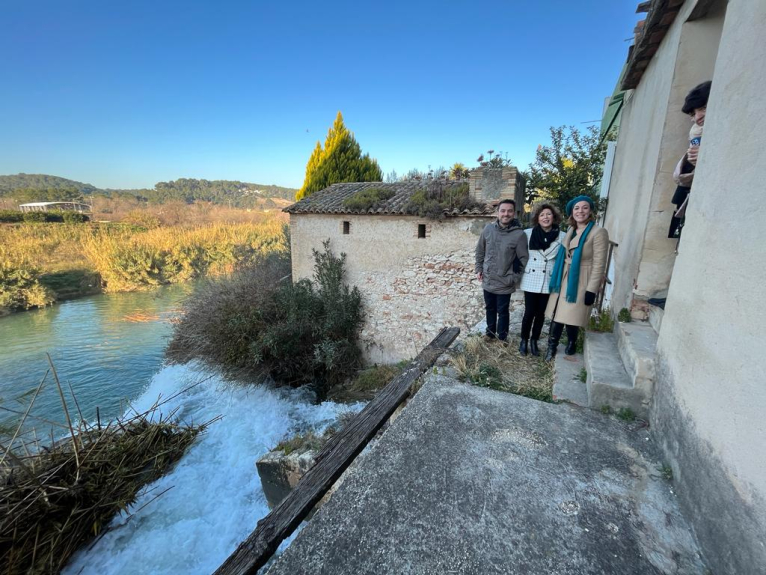 La diputada de Comarcalització, Dolors Gimeno, assistix a la Solta de l’Aigua de Manuel