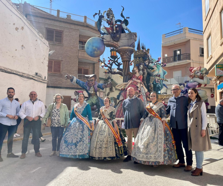El president Gaspar visita les Falles de Benaguasil