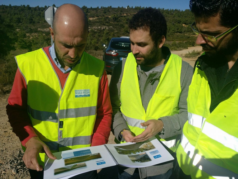 La Diputació refuerza la seguridad de conductores, motoristas y ciclistas en la CV-391 de Requena a Villar de Tejas