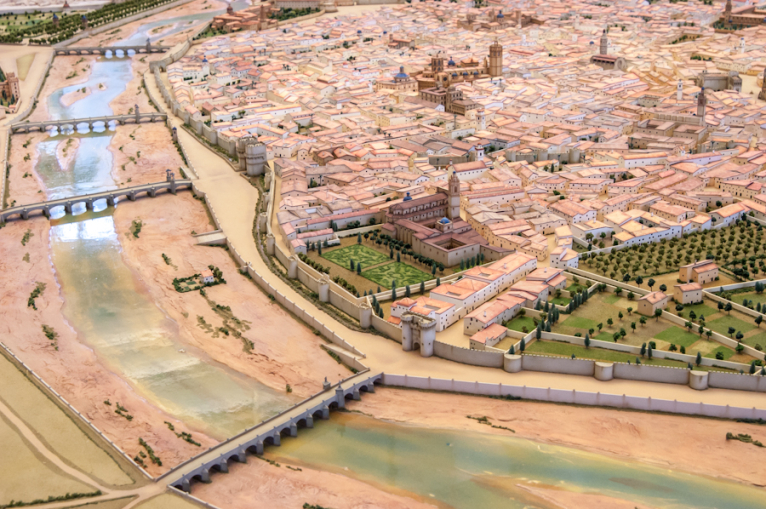 El MuVIM recupera la maqueta del plànol de la ciutat de València del pare Tosca