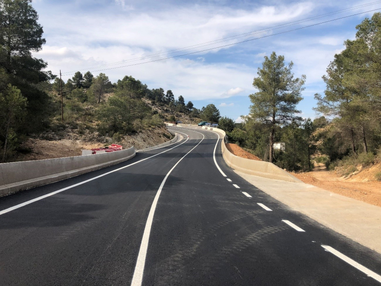 Finalizadas las obras de acondicionamiento del trazado de la CV-580 entre Navarrés y Quesa