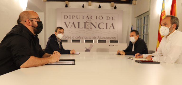 La Diputació colaborará con el Memorial Democràtic de La Vall en proyectos como la exhumación de las fosas de Albaida