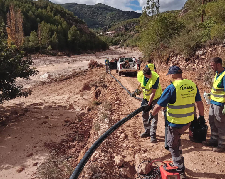 La Diputación instala tres quilómetros de tubería para abastecer de agua potable a los vecinos de Sot de Chera